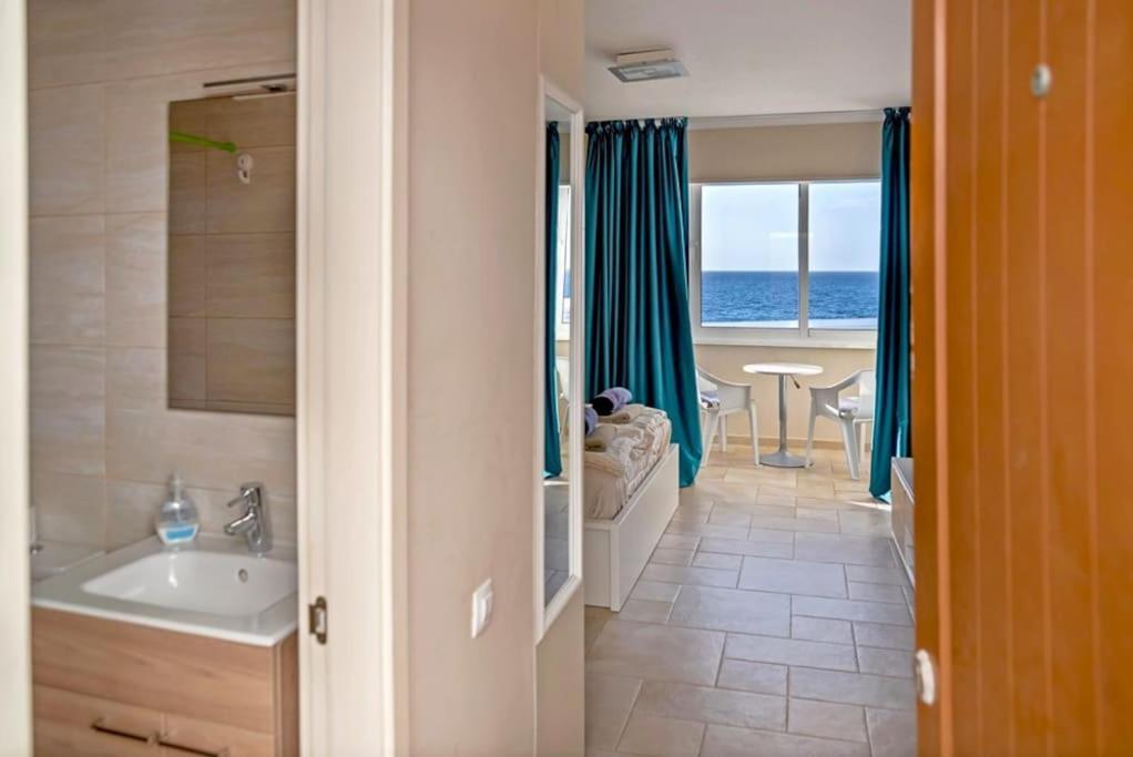 First Line Ocean View Studio Puerto de Santiago (Tenerife) Exterior foto